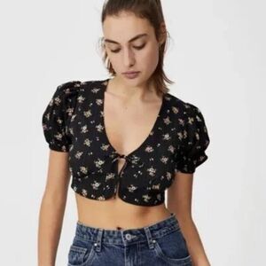 Cotton On Short Puff Sleeve Crop Top Medium Black Floral Boho Festival Tie Front
